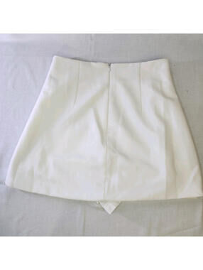 Coco OC Women's White Activewear Skort Size M Pull On Short Stretch Solid
